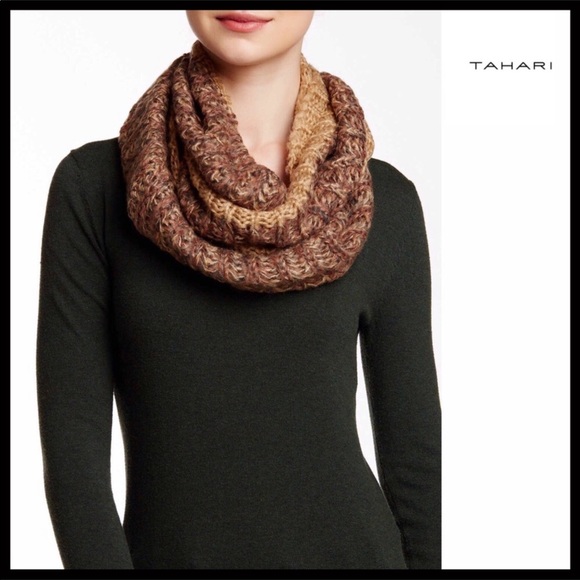 TAHARI LUXE CHUNKY KNIT LONG INFINITY SCARF. A2C - Picture 2 of 7